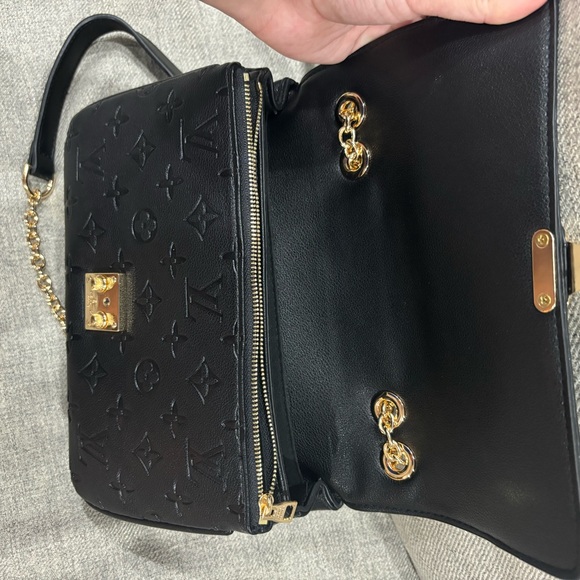 louis vuitton purse - Picture 5 of 8